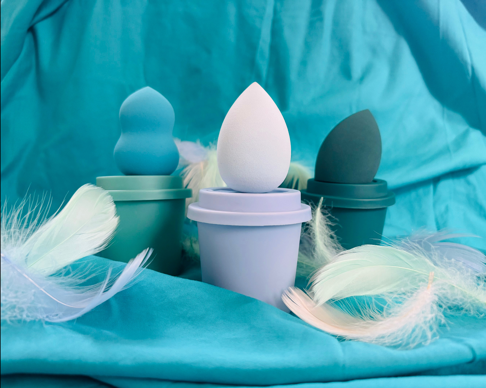 Atelier Summer Sip Beverage Series Now Serving - Ultra Soft Latex-Free Beauty Sponge With Container